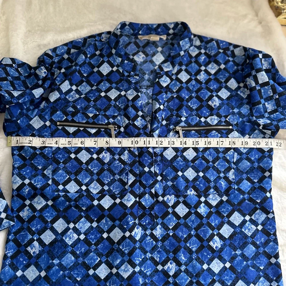 Michael Kors Blue and Black Geometric Top #tometogirl Fmedtersnean #summer